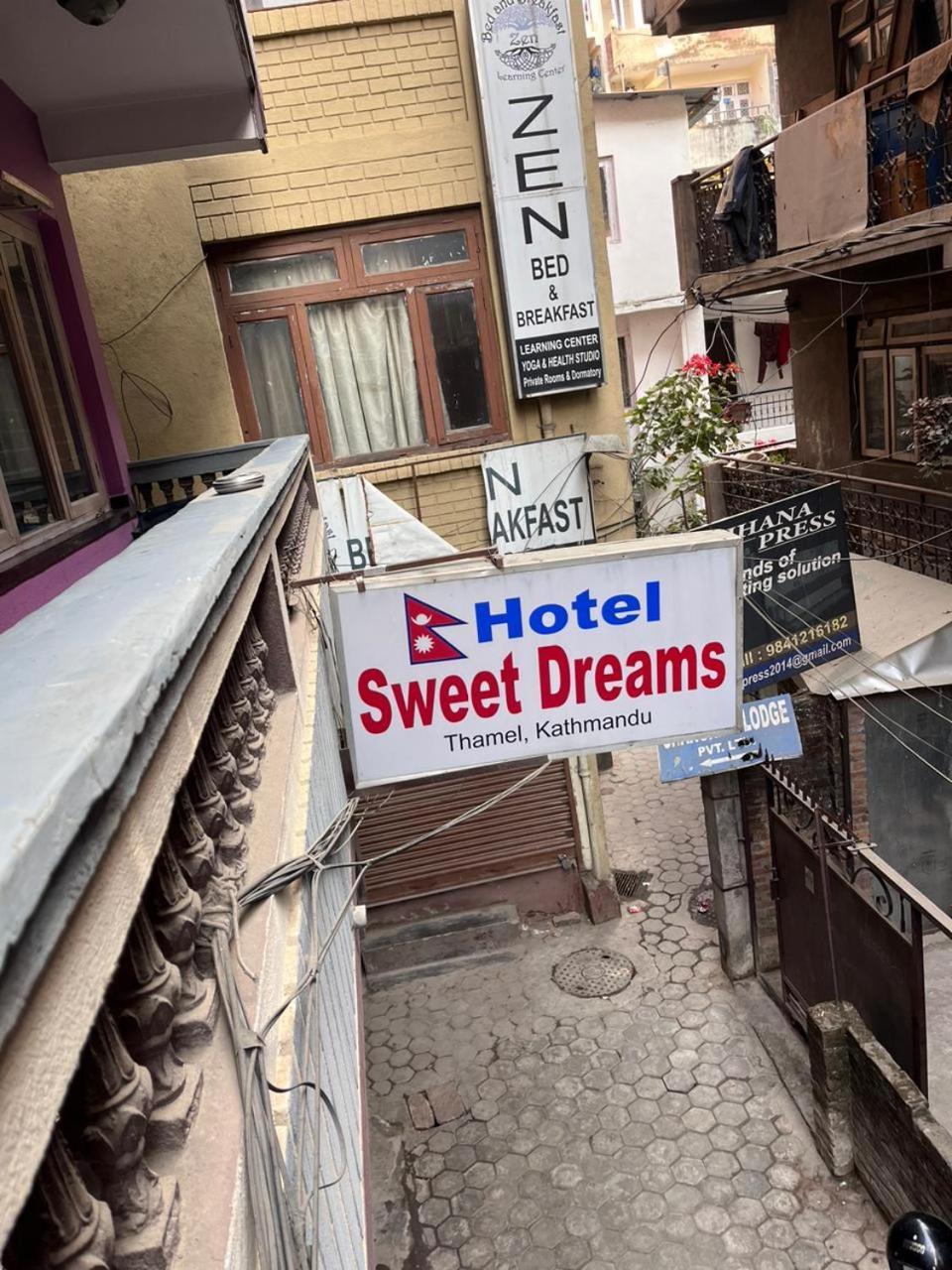 Hotel Sweet Dreams Thamel Kathmandu Ngoại thất bức ảnh